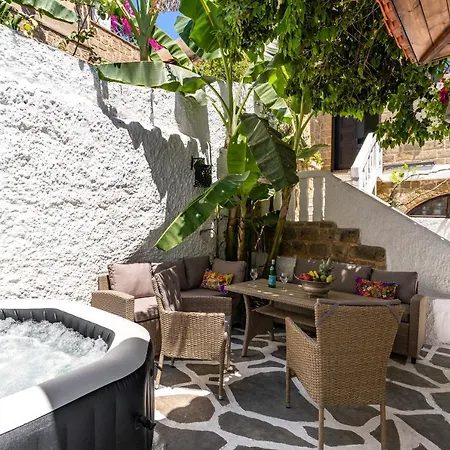 Letty's House - Old Town Luxury Mansion